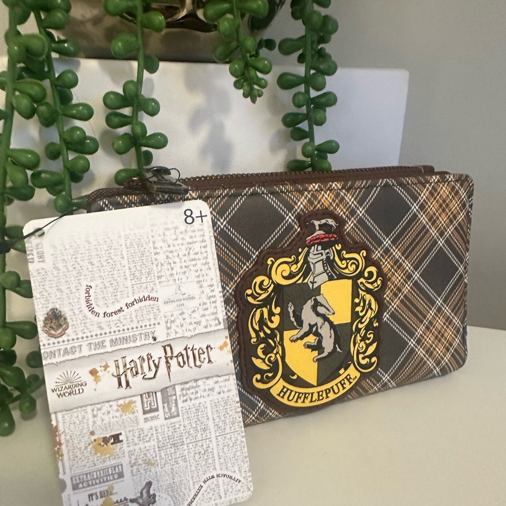 Loungefly Harry Potter Hufflepuff Plaid Pattern Faux Leather Wallet - Picture 7 of 8